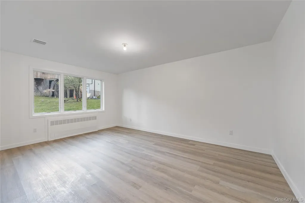 40 Singer Avenue Spring Valley NY 10977