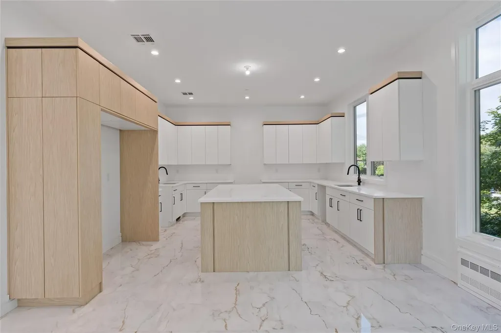 40 Singer Avenue Spring Valley NY 10977