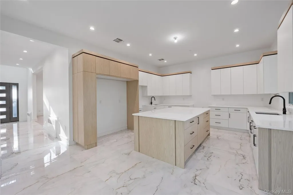 40 Singer Avenue Spring Valley NY 10977