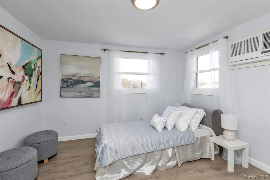 6 Karen Avenue Plainview NY 11803