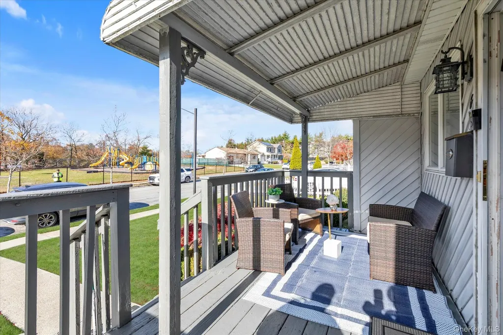 6 Karen Avenue Plainview NY 11803