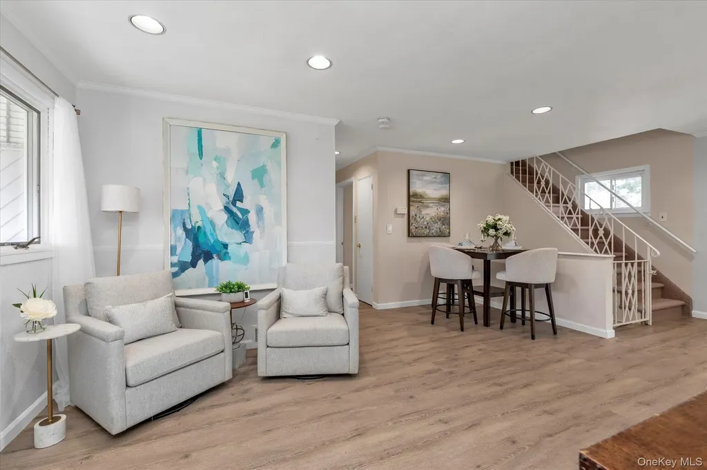 6 Karen Avenue Plainview NY 11803