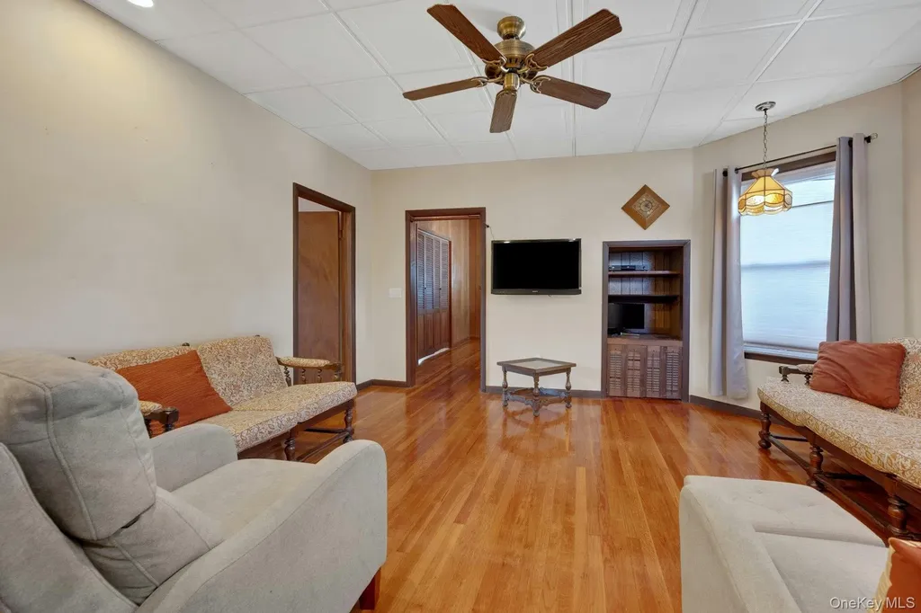 136 Buckingham Road Yonkers NY 10701