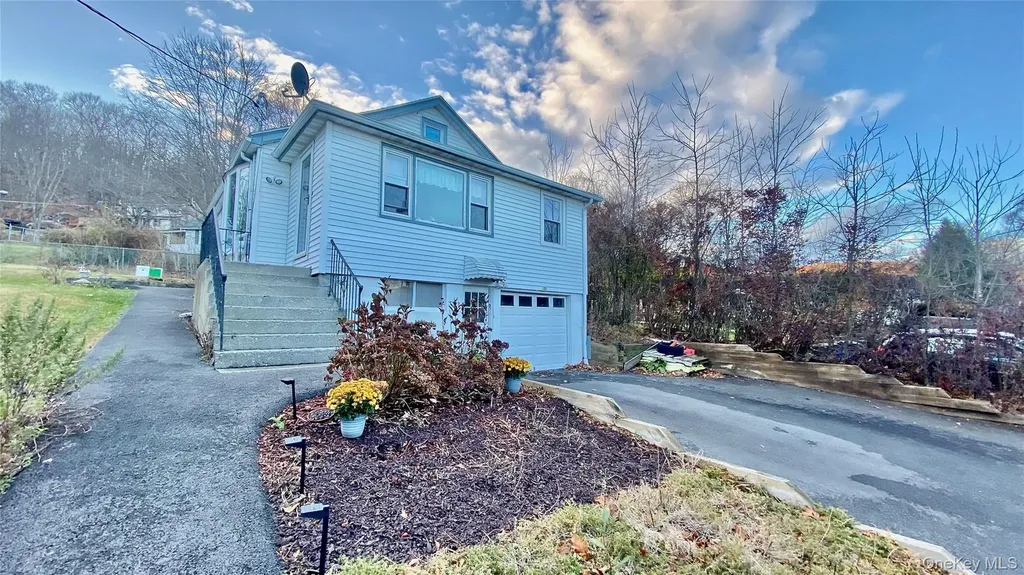 27 W Worthington Drive Carmel NY 10512