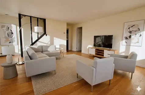 27 W Worthington Drive Carmel NY 10512