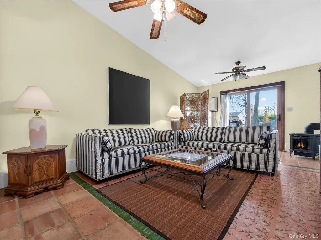 10 Dunnery Court Suffern NY 10901
