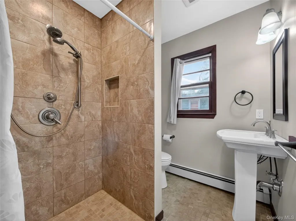 10 Dunnery Court Suffern NY 10901