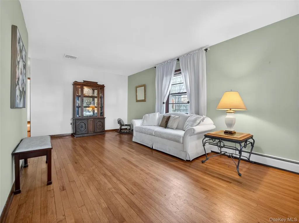 10 Dunnery Court Suffern NY 10901