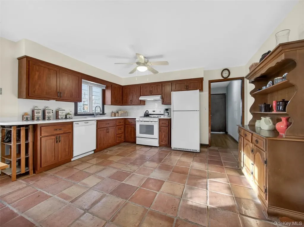 10 Dunnery Court Suffern NY 10901