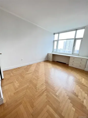 404 E 76th Street New York (manhattan) NY 10021