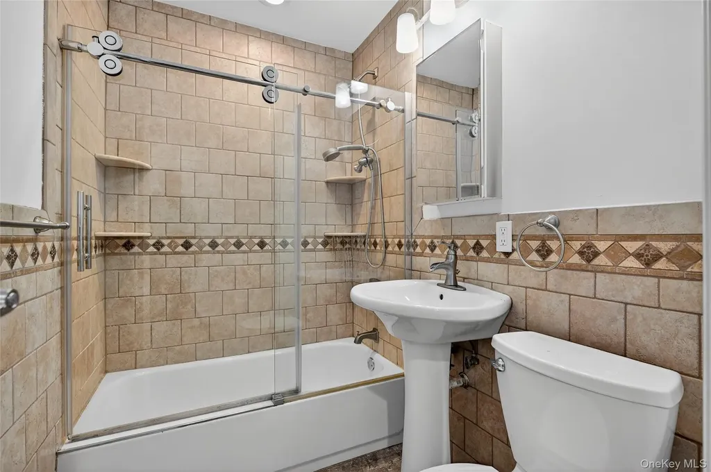 7 Lowland Road Levittown NY 11756