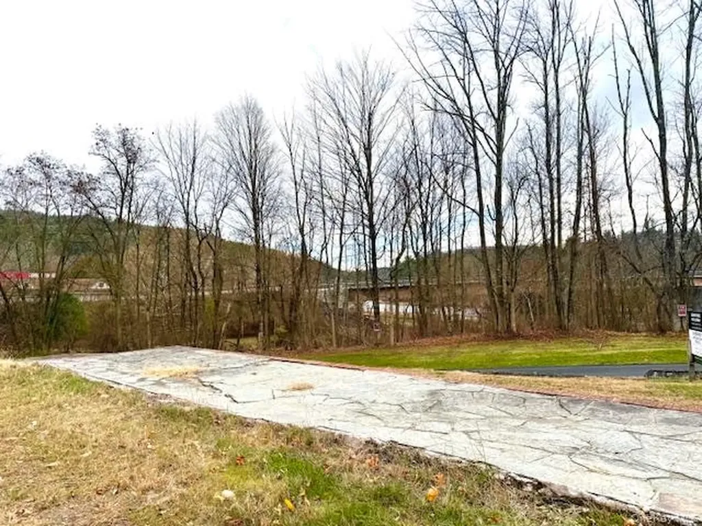 8 River Road Barryville NY 12719