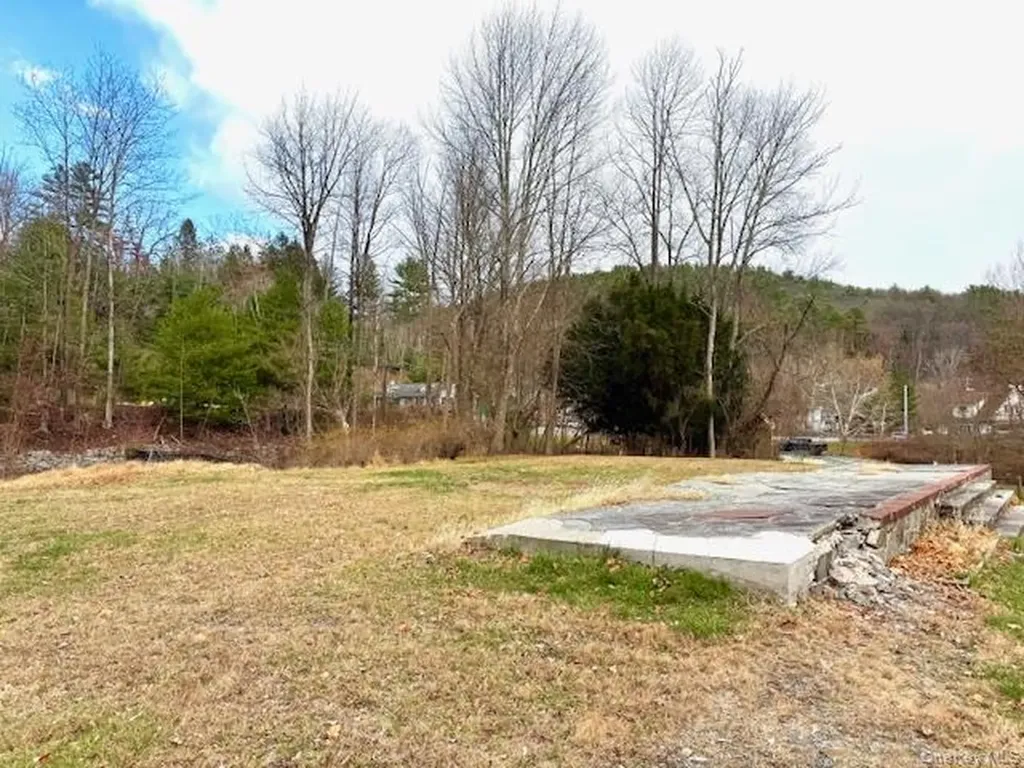 8 River Road Barryville NY 12719