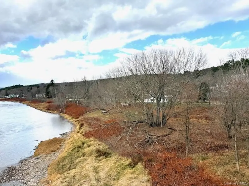 8 River Road Barryville NY 12719