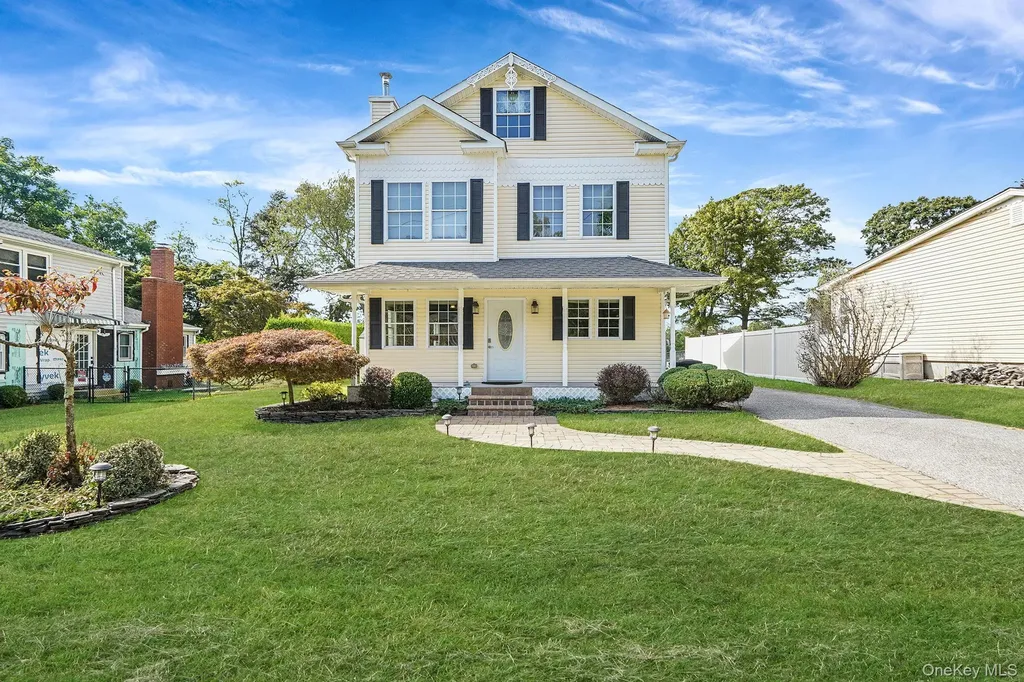 12 Maple Avenue East Patchogue NY 11772