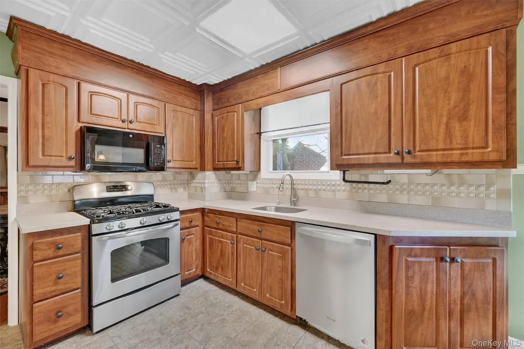 165 Wayne Avenue Suffern NY 10901