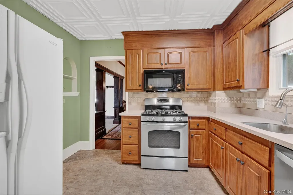 165 Wayne Avenue Suffern NY 10901
