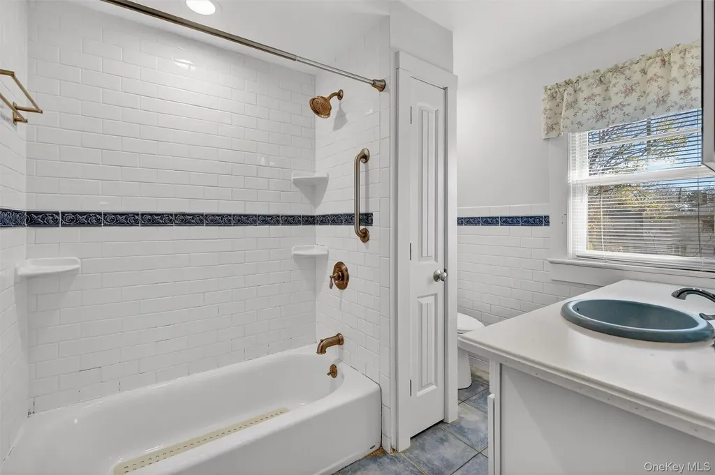 165 Wayne Avenue Suffern NY 10901