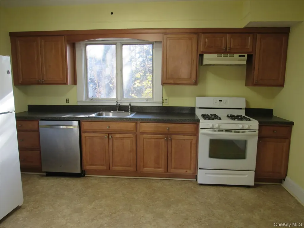98 Main Street Chester NY 10918