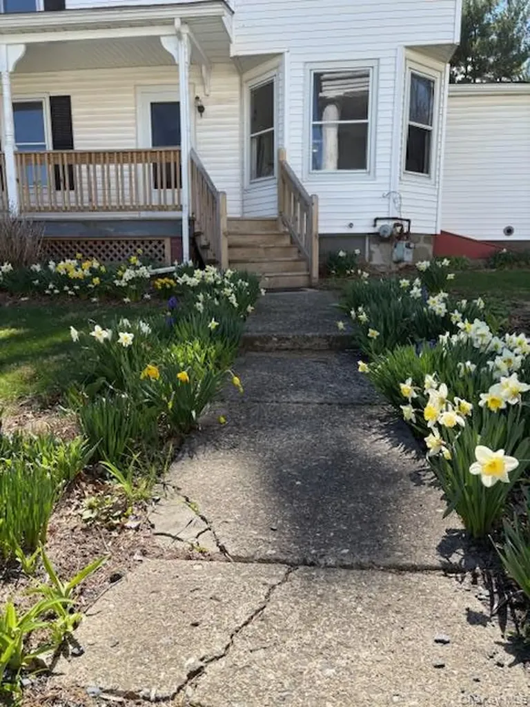 98 Main Street Chester NY 10918