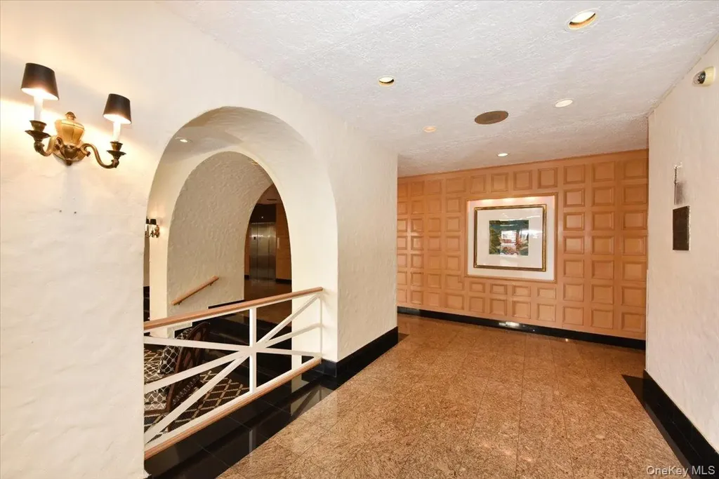 18-15 215 Bayside NY 11360