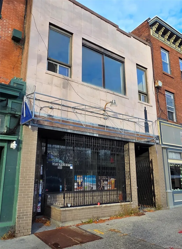 106 Broadway Newburgh NY 12550
