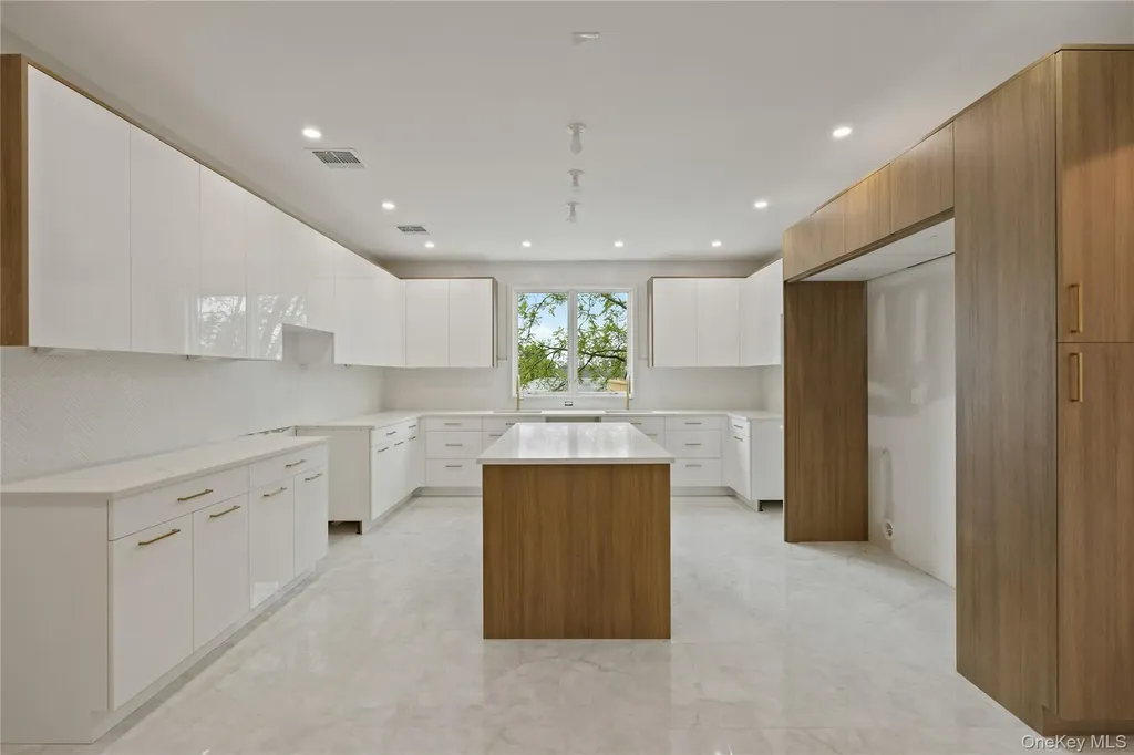 15 Ridge Avenue Spring Valley NY 10977