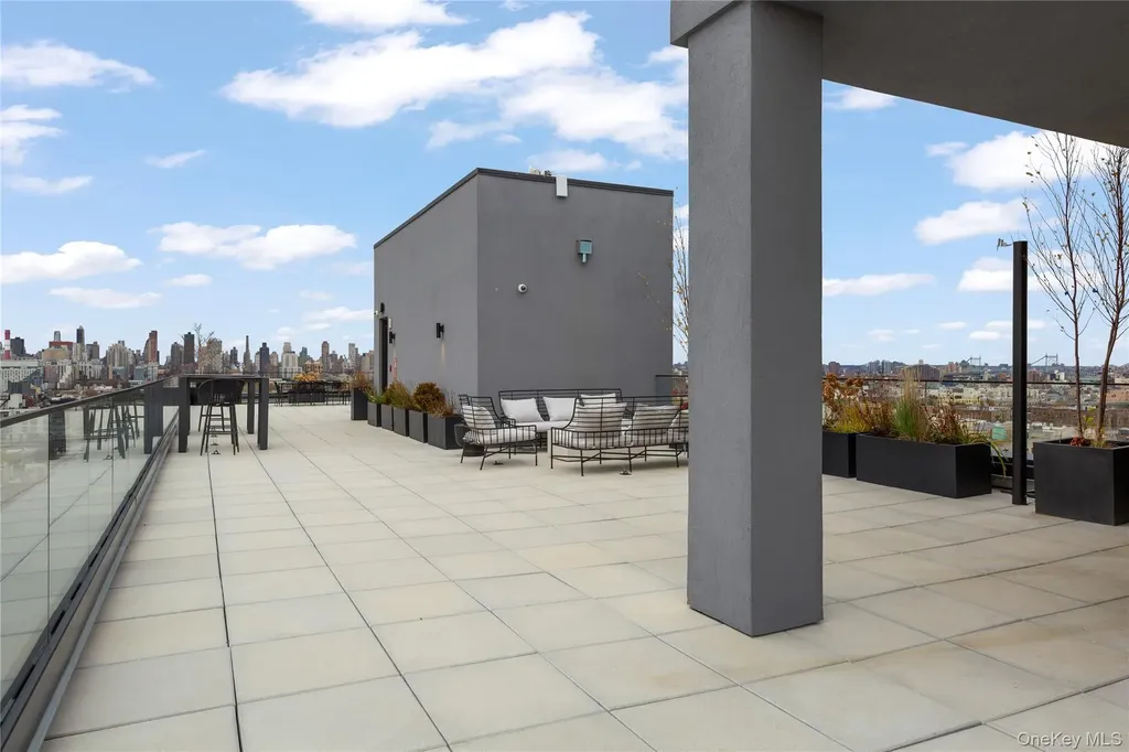 35-01 36th Avenue Astoria NY 11106
