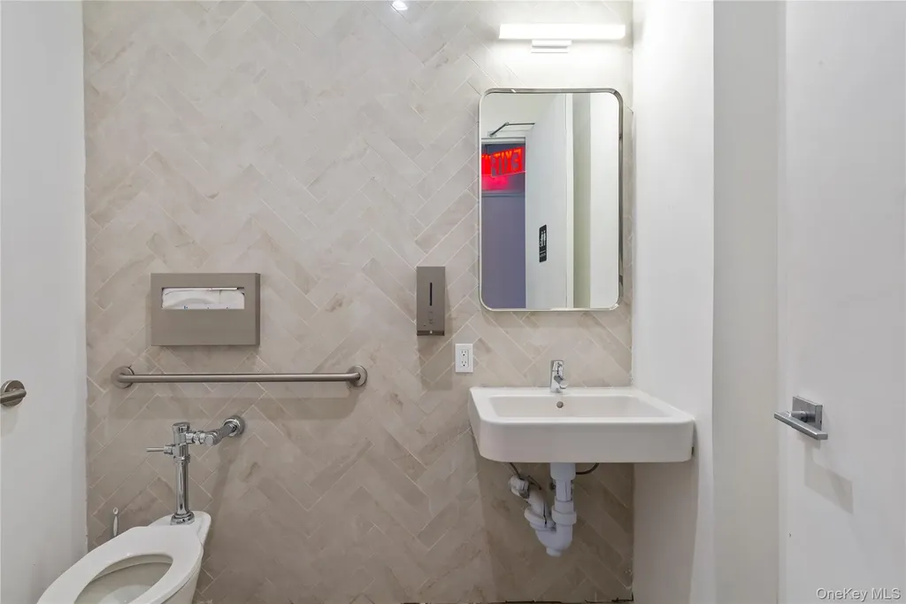 35-01 36th Avenue Astoria NY 11106