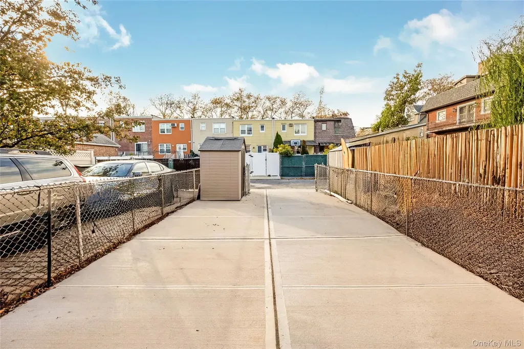 Middle Village NY 11379