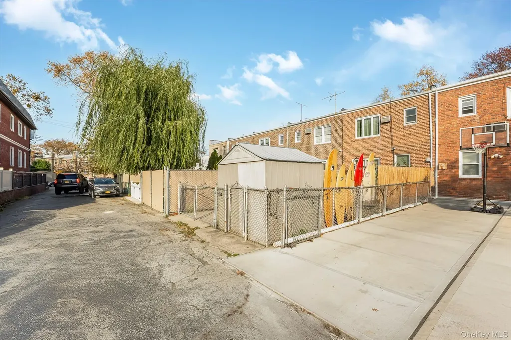 Middle Village NY 11379