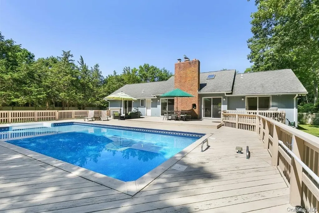 70 Jagger Lane Westhampton NY 11977