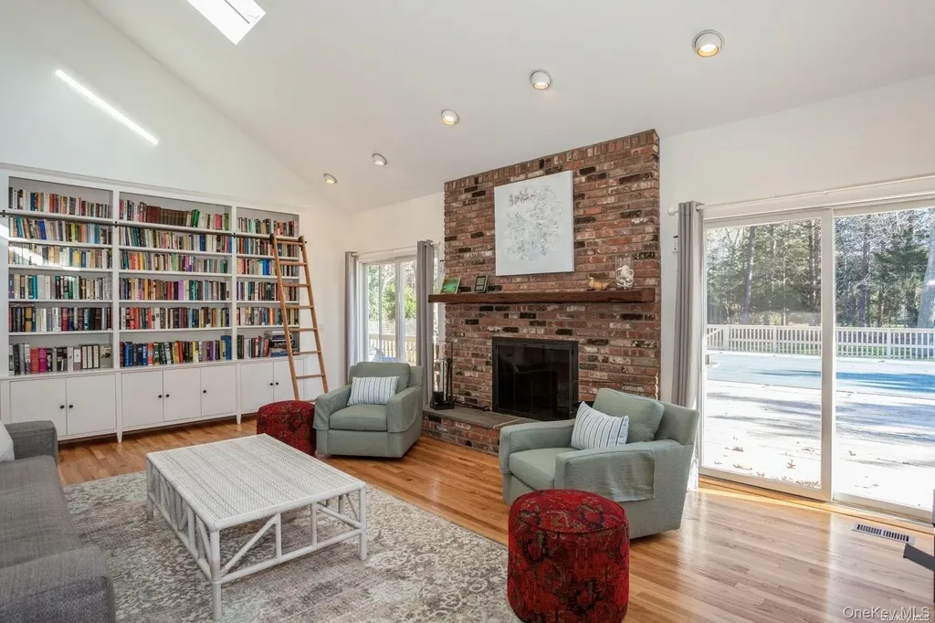 70 Jagger Lane Westhampton NY 11977