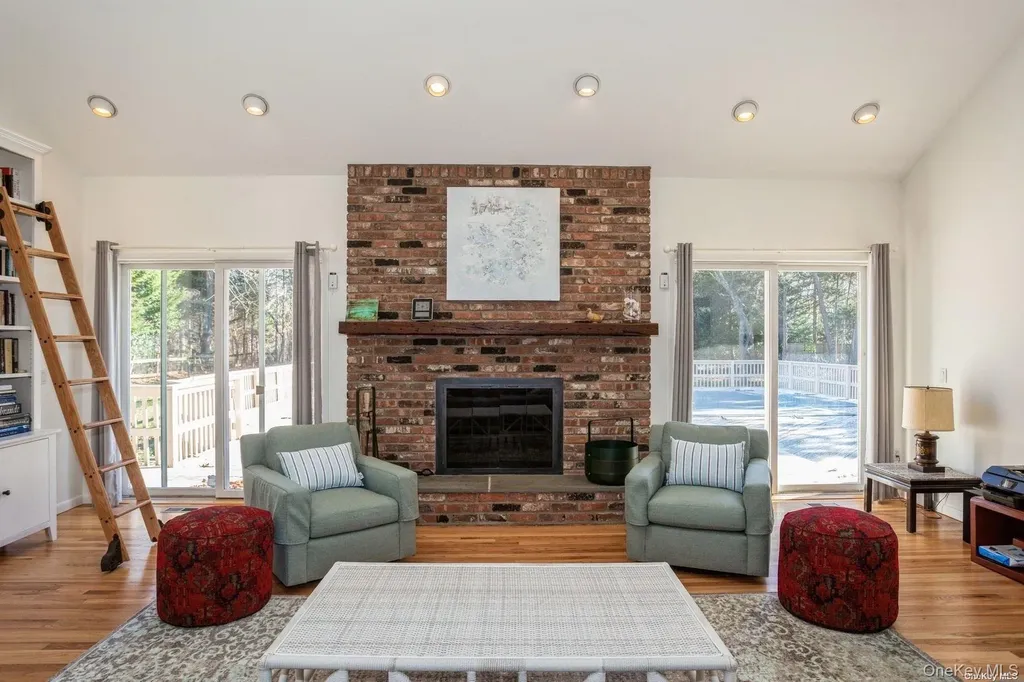 70 Jagger Lane Westhampton NY 11977