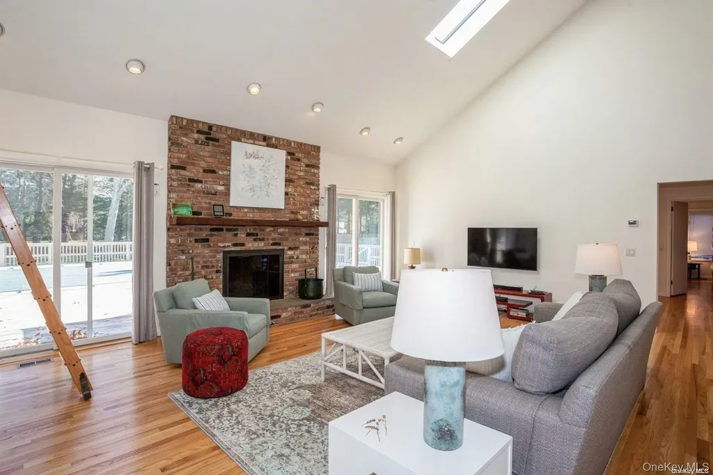 70 Jagger Lane Westhampton NY 11977