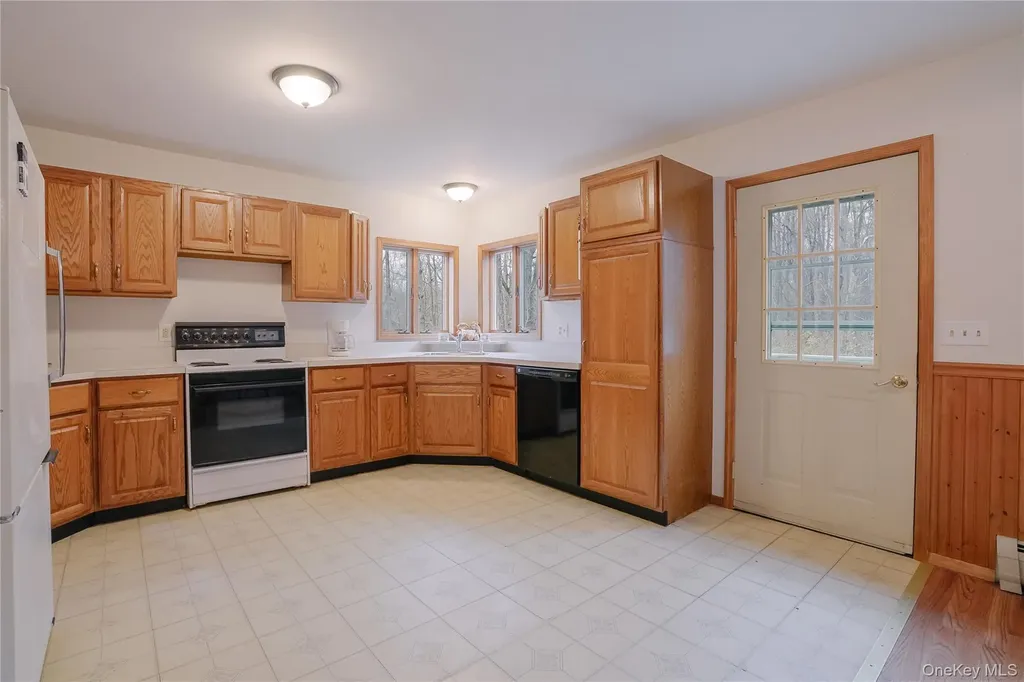 7 Halstein Lane Ulster Park NY 12487