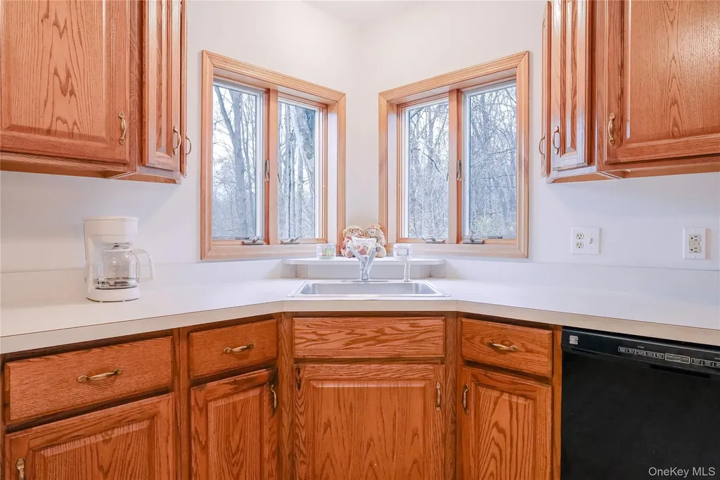7 Halstein Lane Ulster Park NY 12487