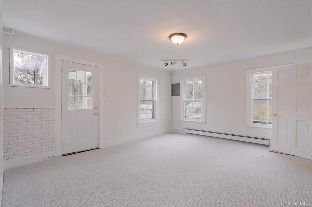 7 Halstein Lane Ulster Park NY 12487