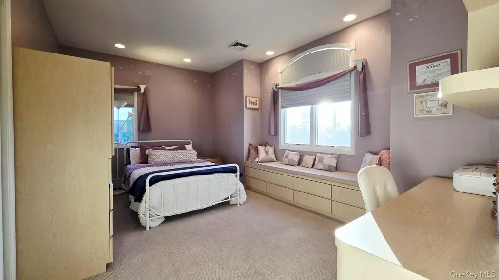 34 Melanie Lane Syosset NY 11791