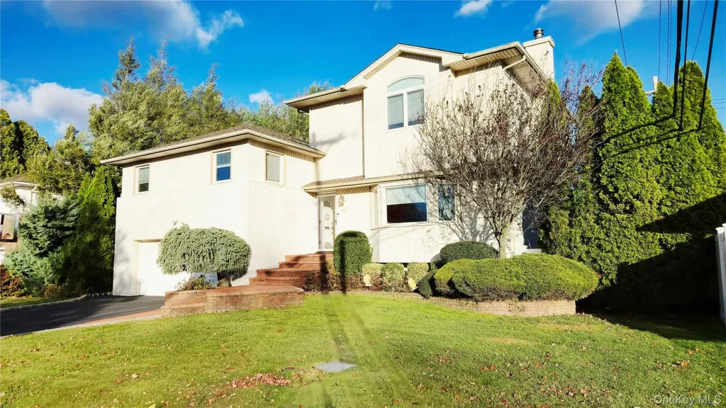 34 Melanie Lane Syosset NY 11791