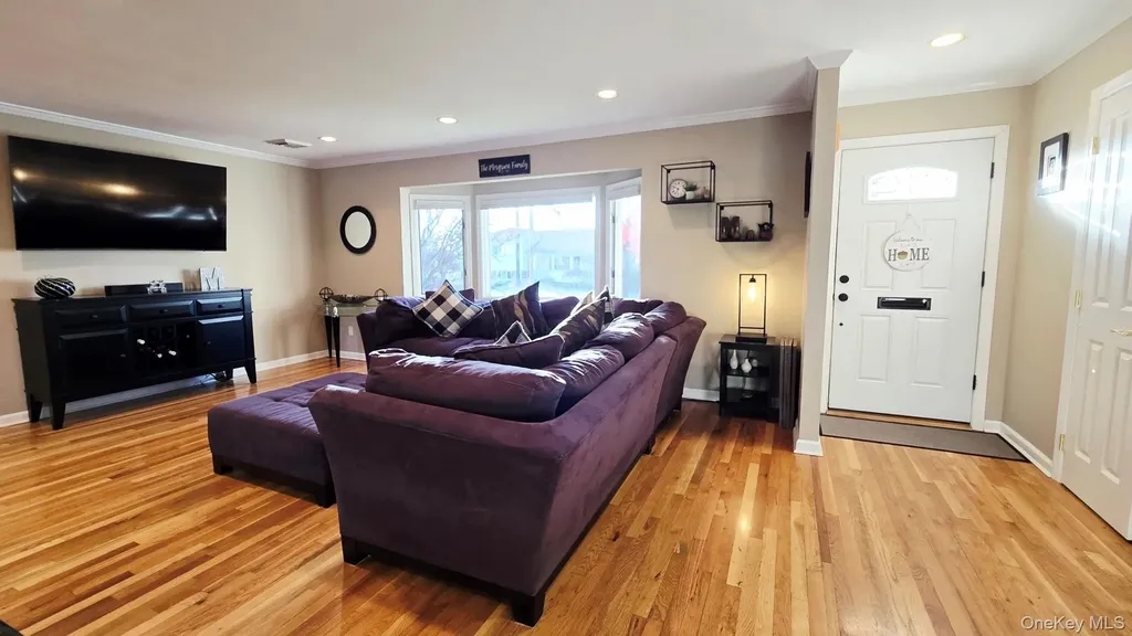 34 Melanie Lane Syosset NY 11791