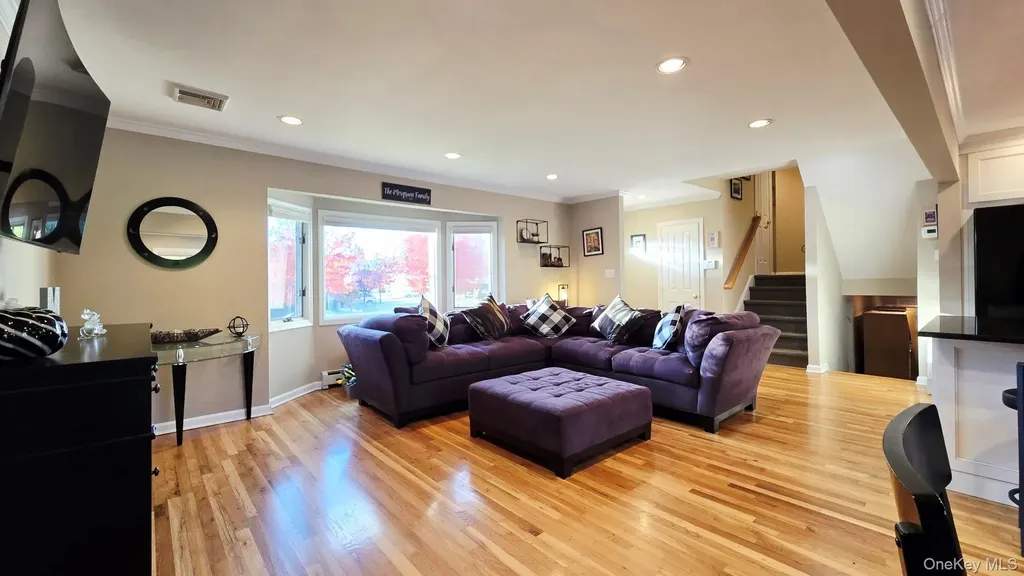 34 Melanie Lane Syosset NY 11791