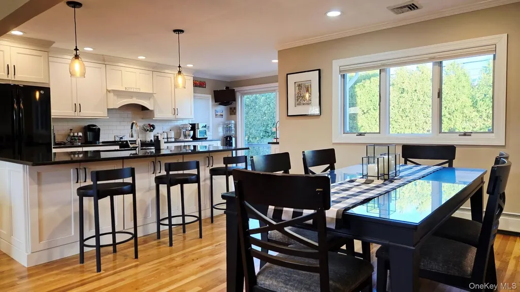 34 Melanie Lane Syosset NY 11791