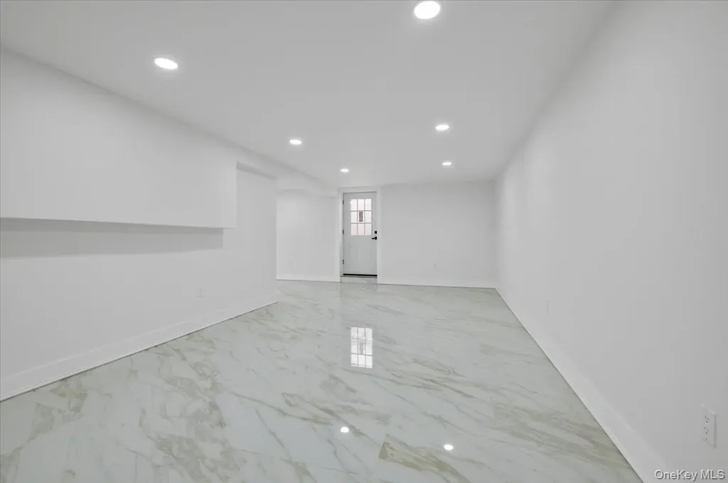 1130 Carlls Straight Path Dix Hills NY 11746