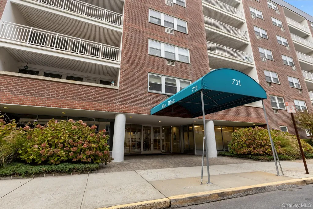 711 Shore Road Long Beach NY 11561