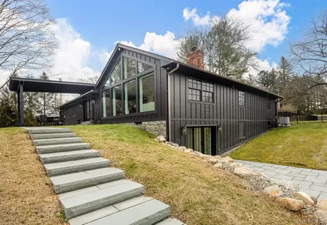 97 Valley Farm Road Millbrook NY 12545