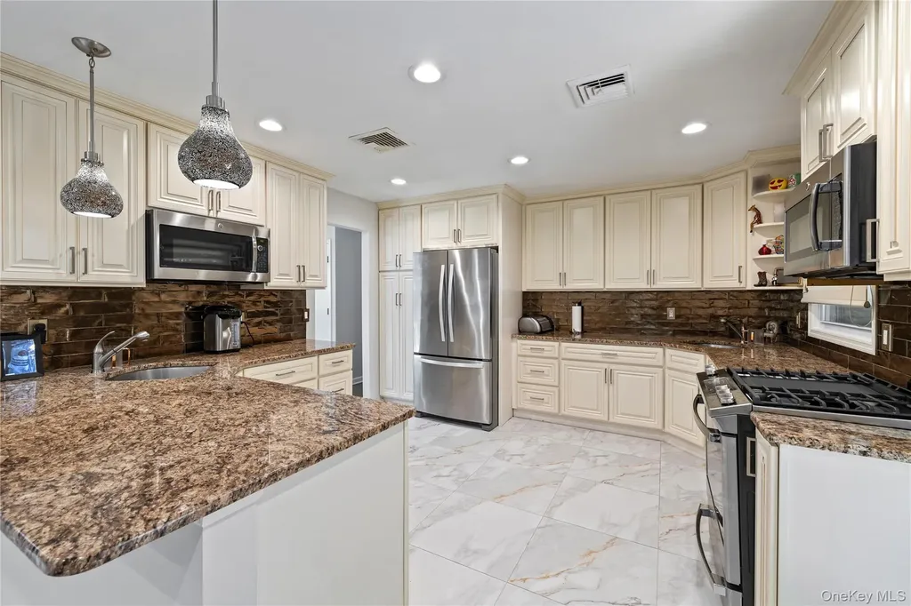29 Skylark Drive Monsey NY 10977