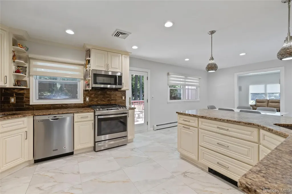 29 Skylark Drive Monsey NY 10977