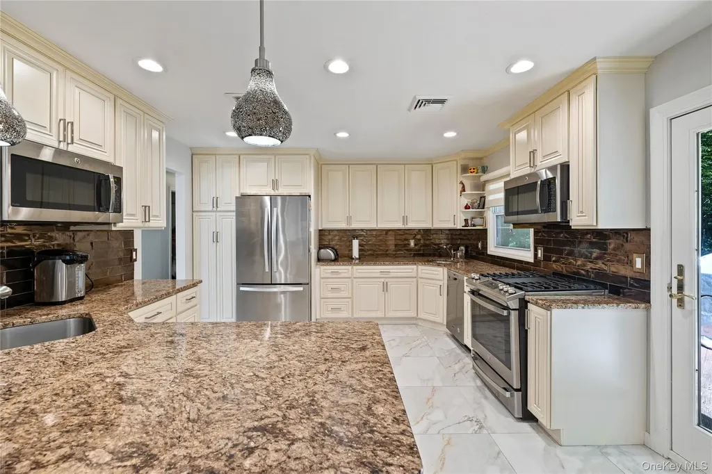 29 Skylark Drive Monsey NY 10977