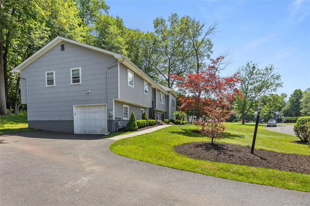 29 Skylark Drive Monsey NY 10977